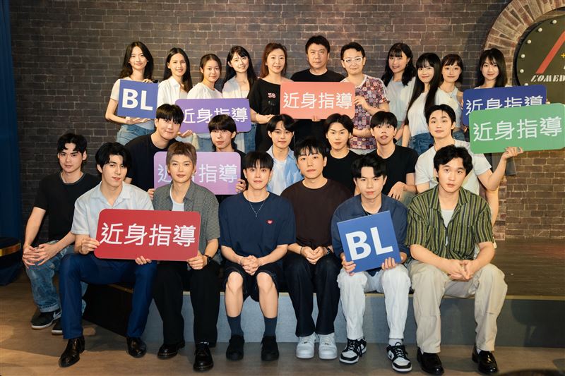 最後排中左-華星童、中-朱峰、中右-王奇，其他為試鏡演員。（圖／小王子奇影像提供）