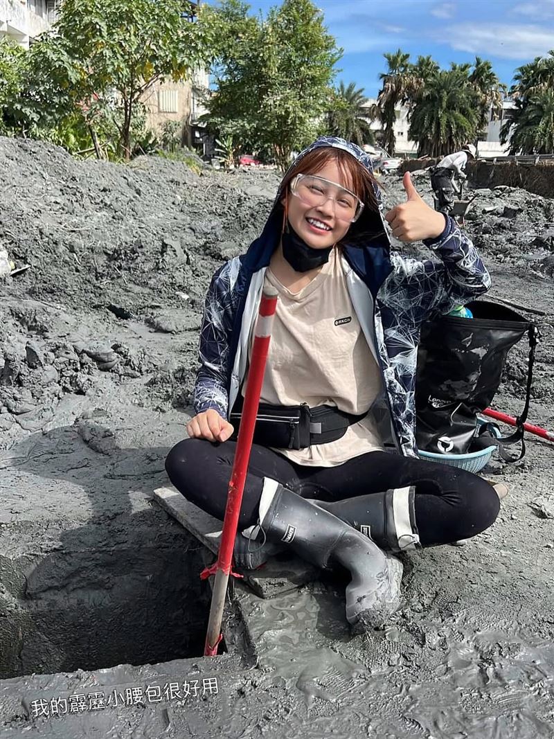 陳伊前往花蓮光復鄉一連兩天協助災後工作。（圖／翻攝自bobeyiyi IG）