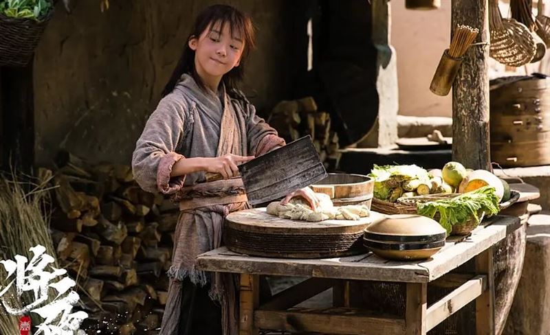 宋伊人在《將夜》演女主角，因長相平平，讓網友質疑為何能當女主角。（圖／翻攝自微博）