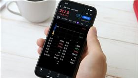 Yahoo股市App公布第三季「十大爆紅台股榜」、「五大爆紅ETF榜」。（圖／Yahoo股市App提供） 