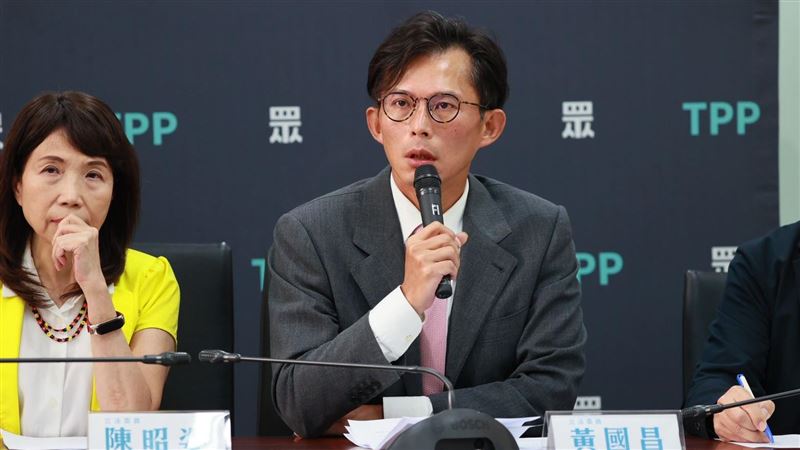 黃國昌爆跟監黨內同志！四叉貓握鐵證嗆聲