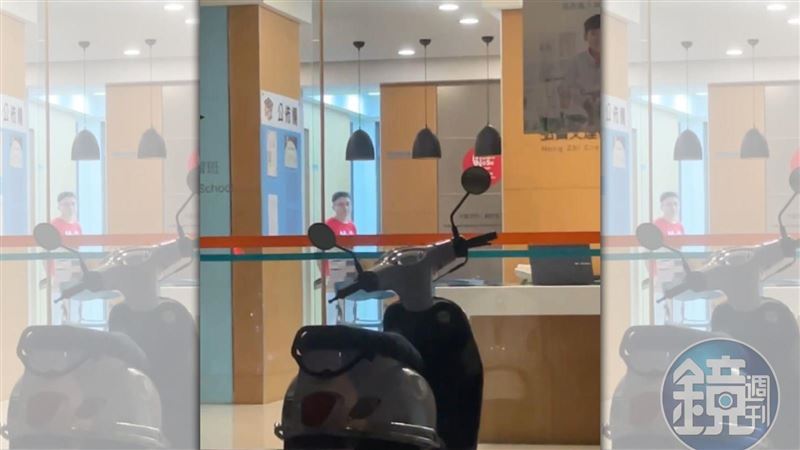 直擊狼師遭解職出入補習班 縣府失職0開罰