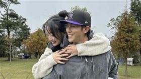 呂詠臻經常在社群網站上分享與女友蘿拉的互動。（翻攝自呂詠臻IG）