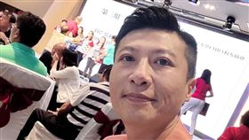 台語歌王方順吉宣布離開台灣。（圖／翻攝自臉書）