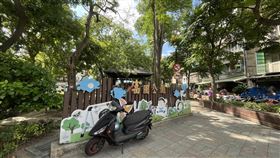 新莊富國公園內1婦人遭前男友拿刀砍傷。（圖／翻攝畫面）