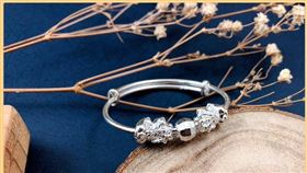 寶澤公司10月13日登錄創櫃板，主要業務為設計販售銀製飾品，及提供手作銀飾體驗課程與客製化銀飾訂做服務，該公司旗下有三個銀飾品牌，以滿足不同年齡層及不同品味客群之需求。（圖／櫃買中心）