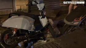 苗栗,苗栗縣,竹南鎮,少年,大腿,事故,電動車,轎車,酒駕,骨折,撞傷,車禍,闖紅燈（圖／翻攝畫面）