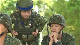 林亭翰(右)懶散被雲朵班長(左)特別盯緊。（圖／台視提供）