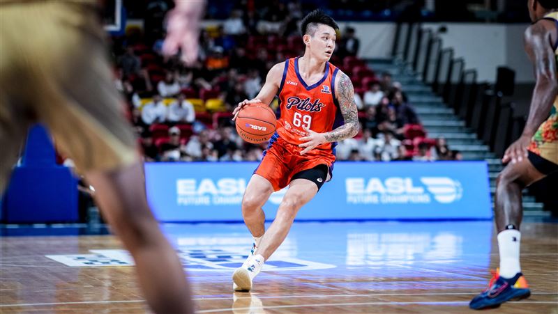 桃園璞園領航猿一哥「夜王」盧峻翔好表現讓黃金國王主將、日本媒體記者都讚嘆不已。（圖／EALS提供）