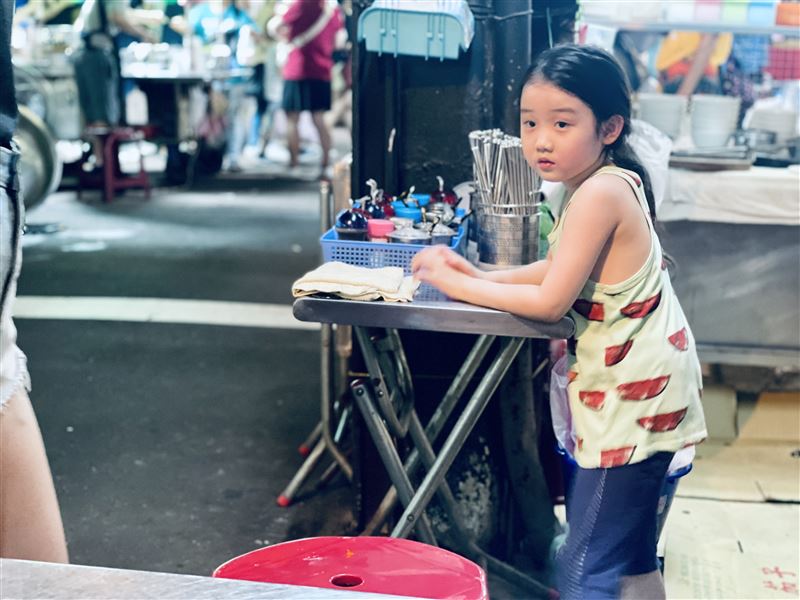 葉子綺拍攝《左撇子女孩》時僅有6歲，自然的演技讓她順利提名金馬獎最佳女配角。（圖／光年映畫提供）