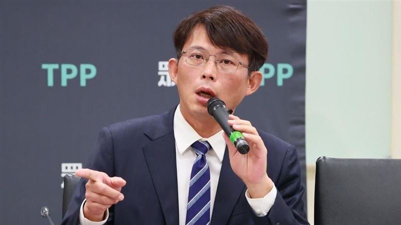 黃國昌狗仔醜聞炎上！律師曝他超慘下場