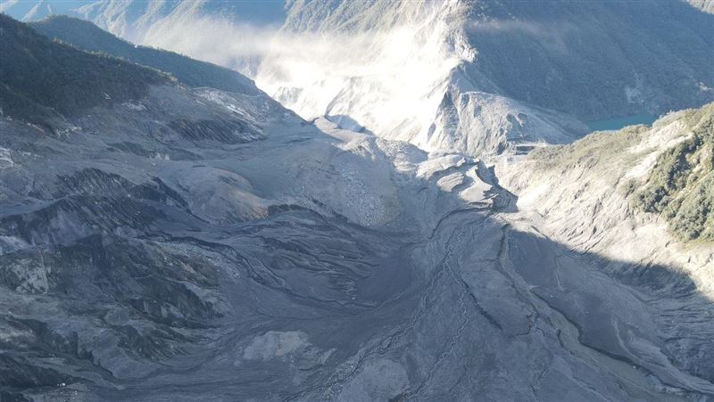 馬太鞍溪驚見新裂縫 地表變形施工恐崩塌