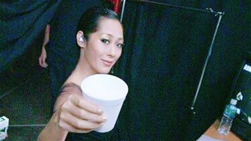 關淑怡全身插管住ICU　前男友震驚發聲了