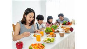 身體缺乏營養素症狀自測！10 大警訊判斷與改善方法（業配勿用