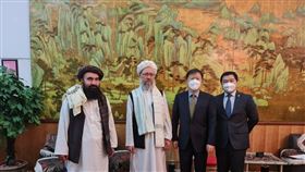 ▲圖為2021年8月中國駐阿富汗大使與塔利班代表團會面。美國總統川普拋出收回巴格蘭基地，包括中國，以及相互是世仇的印度與巴基斯坦等鄰近國家，共同發聲反對。（圖／翻攝自Dr.M.Naeem推特）