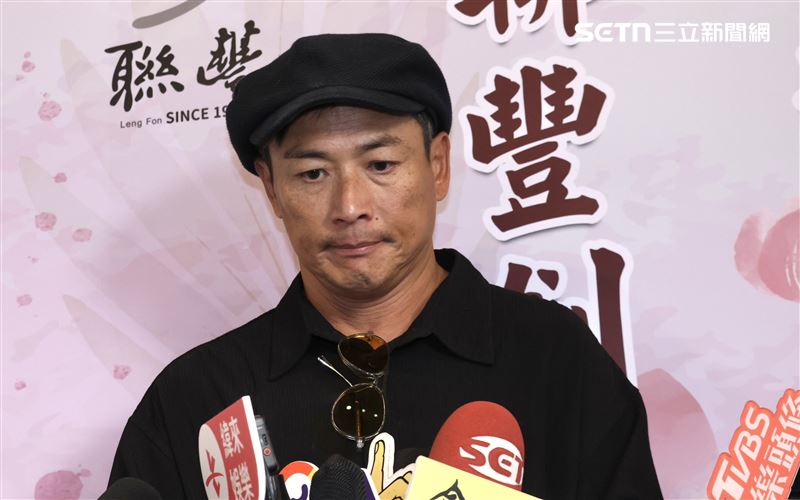 江宏恩和顏正國因合作單元劇《海豬仔》結緣。（圖／記者鄭孟晃攝影）
