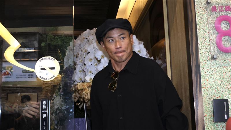 直擊／江宏恩現身靈堂　曝：他想彌補家人