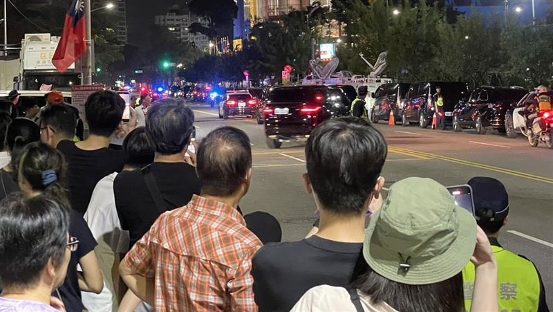 雙十國慶晚會現場擠滿人潮。（圖／民眾提供）