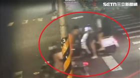 高雄,鳳山區,少年,網友,男友,鬥毆案,電擊器,左肩,吵架,社群,女友,毆打（圖／翻攝畫面）