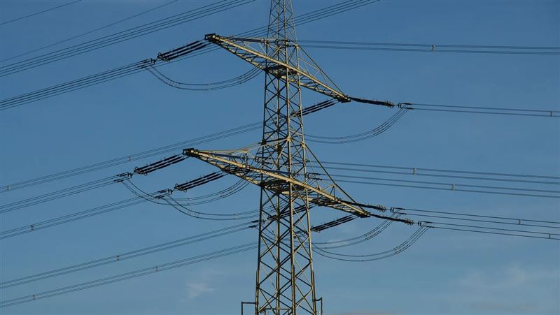投資人透過美國電力基建ETF作中長期被動投資,可以一舉囊括美國多元電力產業潛力股,順勢掌握新一輪AI產業鏈成長爆發商機,股價也有機會越抱越香。(示意圖/PIXABAY)