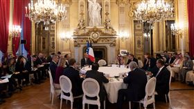 各國外長齊聚巴黎，討論落實結束加薩戰爭後續的和平計畫。（圖／美聯社／達志影像）