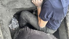 花蓮,光復鄉,鏟子超人,佛祖街,水溝,消防局。（圖／翻攝畫面）