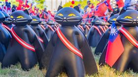 桃園市國慶升旗典禮上，黑貓中隊入列成為一大亮點（圖／市府新聞處提供）