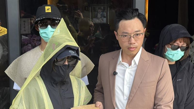 女代書遭破億債務逼死，其女兒盼其他受害者站出來揪出惡勢力、無良的人。（圖／翻攝畫面）