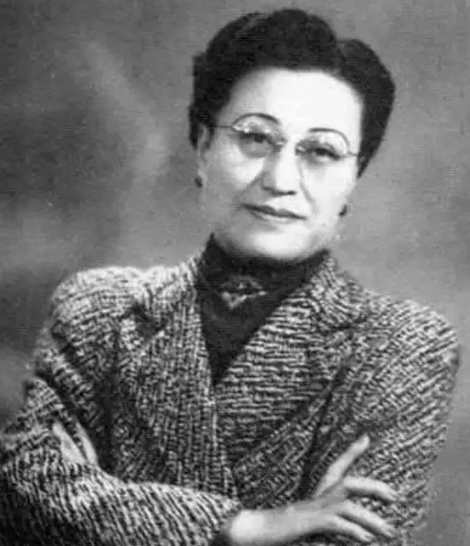 1949年國民黨敗退台灣，留在上海的陳潔如被中共邀為上海市盧灣區政協委員。1961年陳潔如離開上海，定居香港，小時曾得其照料的蔣經國出面為她在港購買住房，並給予了經濟上的幫助。1962年，蔣中正曾托人給她帶信，信中說「曩昔風雨同舟的日子裡，所受照拂，未曾須臾去懷」。（圖／翻攝百度百科）