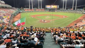 中職季後挑戰賽，統一獅首戰主場湧進1萬3124人進場。（圖／記者張沛嘉攝影）