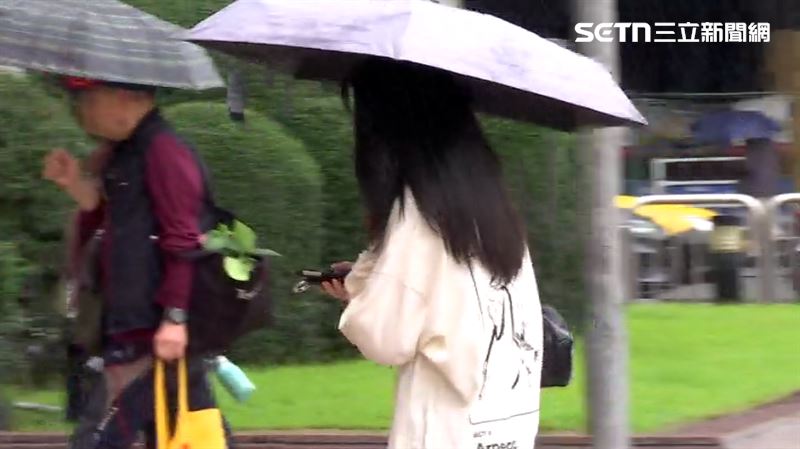 週末氣溫暴跌入秋最冷 本週2時段雨最猛
