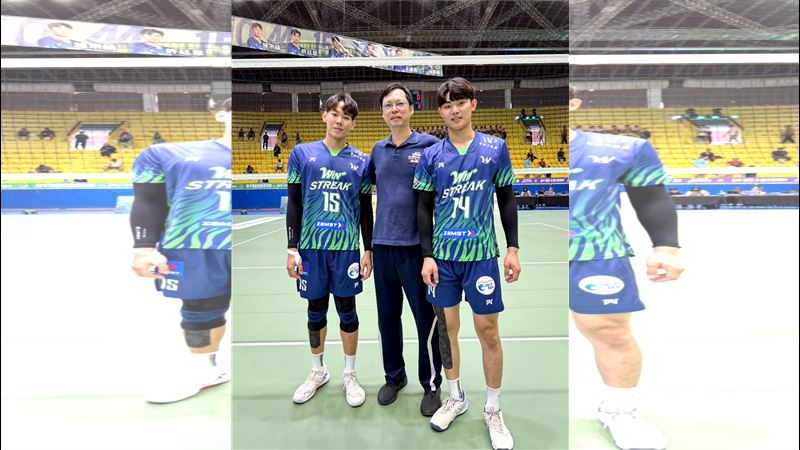 汪秉勳（左）蔡秉諺（右）與臺體男排吳忠政教練。（圖／台中連莊提供）