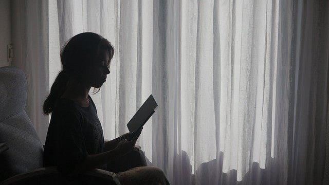 砸千萬上心靈課程!癌末母被逼當眾做猥褻