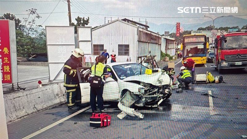 國慶連假首日，南投埔里發生死亡車禍。（圖／翻攝畫面）