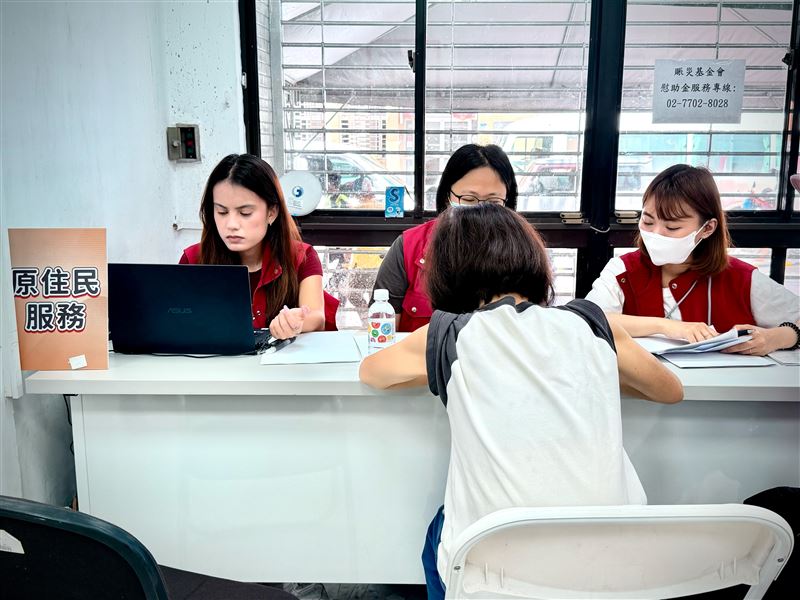 行政院災後慰助服務站自7日起啟用，將在明（12)日完成階段性任務。(圖/行政院提供)