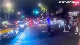 北市潘男酒後大聲喧嘩，與林姓酒客爆發口角。（圖／翻攝畫面）