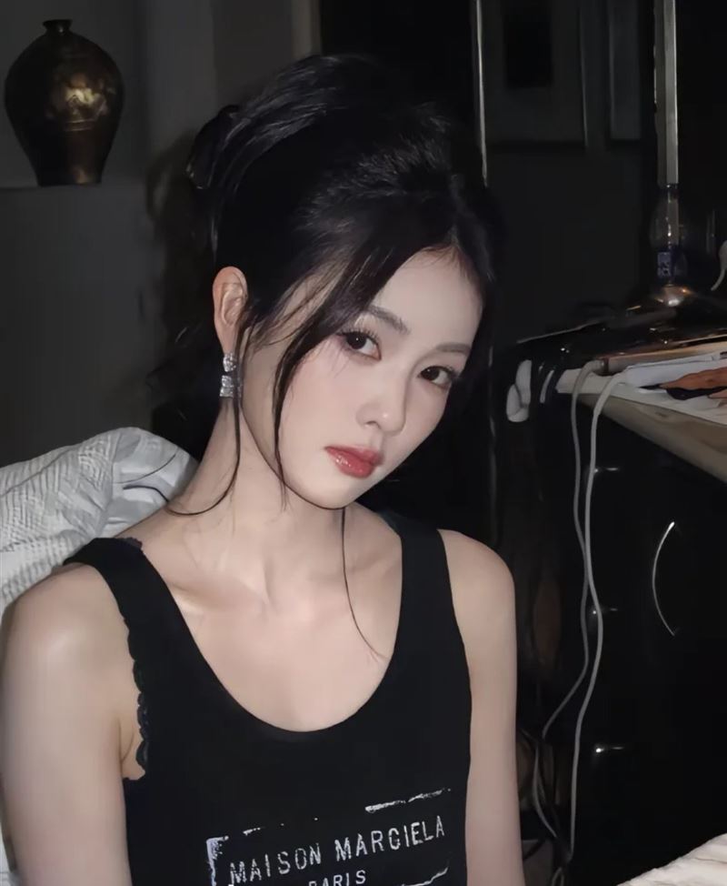 中國女星白鹿近期人氣超旺。（圖／翻攝自微博）