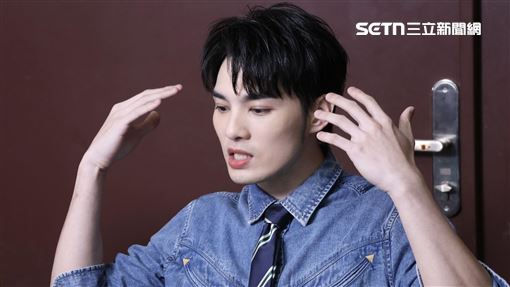 五堅情震撼宣布全面停工！團員偉晉證實了