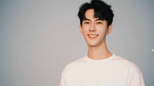 于朦朧生前經紀公司慘了　股價暴跌慘賠