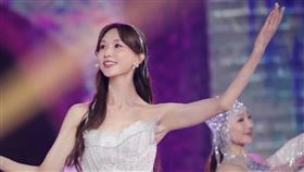 林志玲登上中國中秋晚會節目。（圖／翻攝自微博）