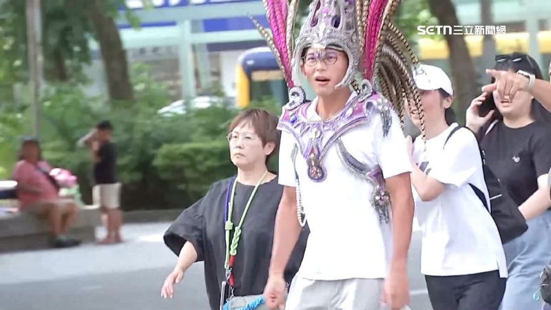 黃國昌出席嘉年華活動