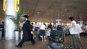 全球最嚴密的本古里安機場，竟遭13歲男童無證潛入登機，引發航空安檢危機。（圖／達志／美聯社，下同）