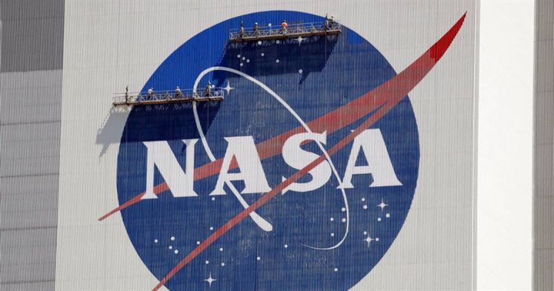 NASA實驗設備意外降落德州艾德蒙森麥田，引發當地民眾關注。（圖／達志／美聯社）