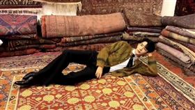 于朦朧離奇墜亡案再添疑點！最新傳出他生前曾現身北京頂級飯店「寶格麗酒店」。（圖／翻攝自于朦朧微博）