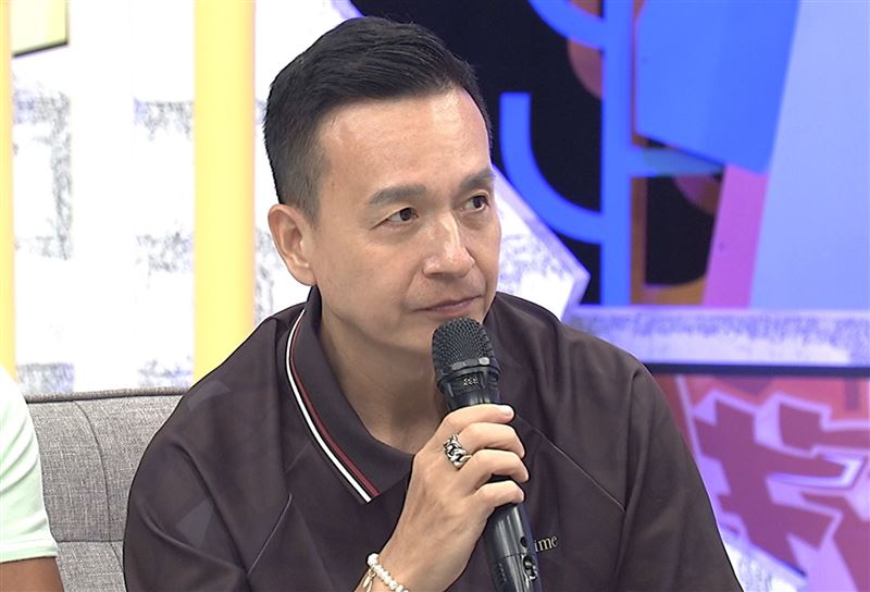 小鐘出面控訴（圖／中天提供）