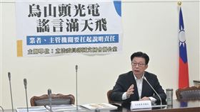 郭國文表示，現在連在地民代幫忙澄清水庫的水可以飲用，都要被說是官商勾結了嗎？（圖／翻攝自郭國文臉書）