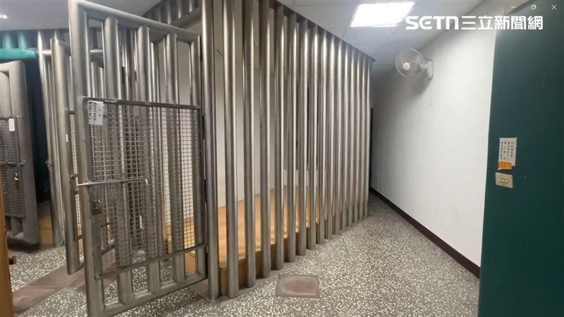 洪男在警局輕生後，被緊急送醫急救（圖／翻攝畫面）