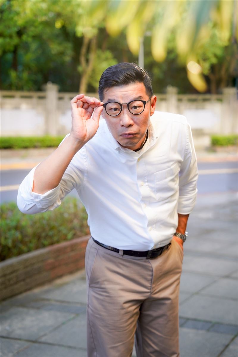 馬力歐入圍第60屆金鐘獎男配角，接受《三立新聞網》專訪。（圖／記者趙于瑩攝影）