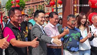 何志偉扶轎祈福　國際女孩日盼女孩做自己