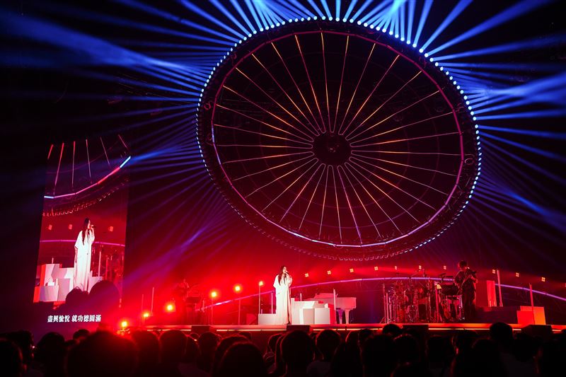 高流四週年推「不插電」形式演唱會回歸音樂初心，首場邀請徐佳瑩High唱海音館。（圖／高雄流行音樂中心提供）